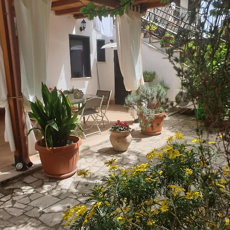 Hotel Il Giardinetto Di Dilyana Monterosi Exterior foto